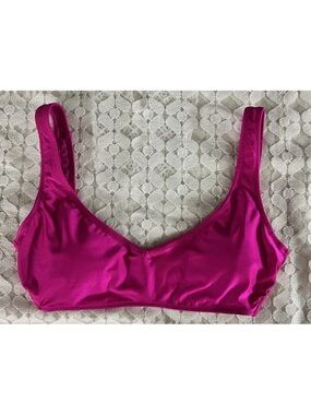 LOVE & SPORTS SIZE SMALL 4-6 PINK SHEEN V NECKLINE Bikini Top NEW NWOT